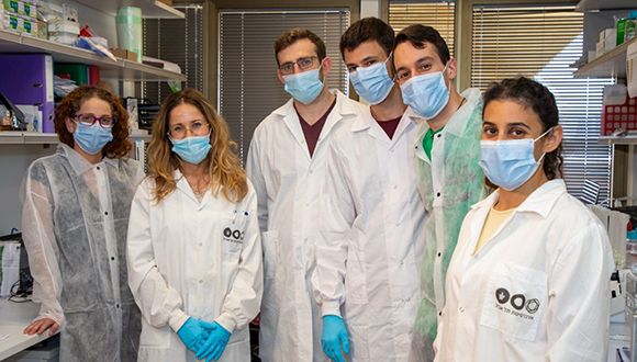 Tel Aviv University researcher Dr. Natalia Freund and her team (Photo TAU)